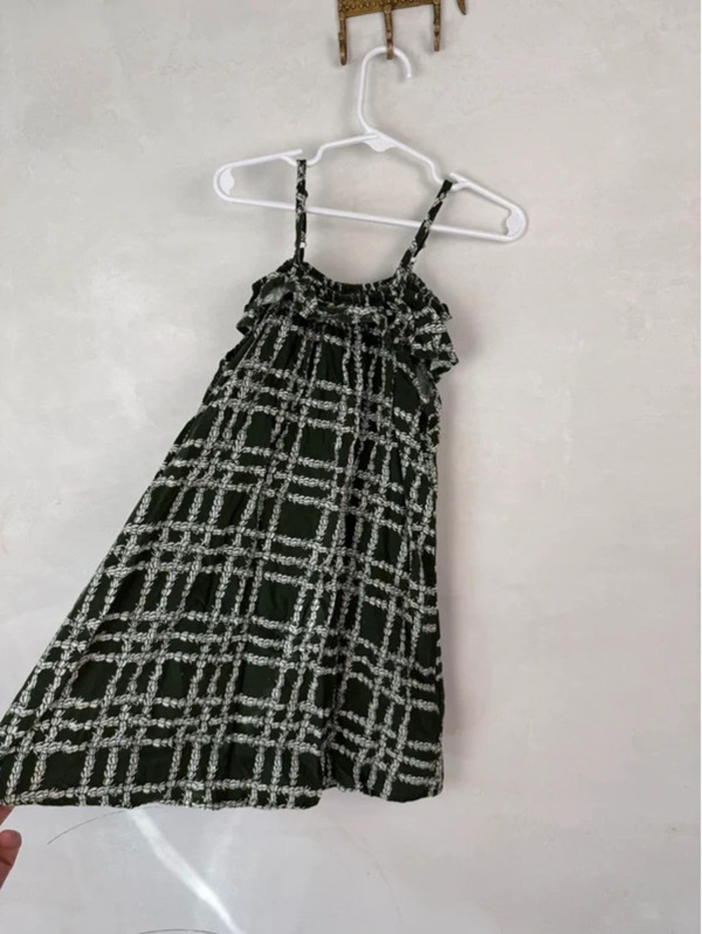 Green floral Lei print dress size 4T